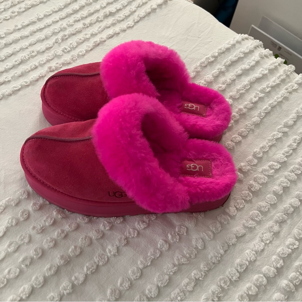 Like new! Ugg Disquette Platform Slippers